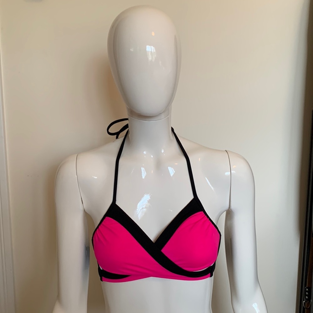 EUC PINK Victoria’s Secret Criss Cross Bikini Top • Size XS - Picture 2 of 11